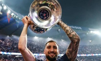 欧冠封神却遭清洗！大巴黎放弃多纳鲁马，真的是因为“不会传球”