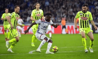 法甲焦点战：里昂主场剑指三分，布雷斯特客场难逃一败