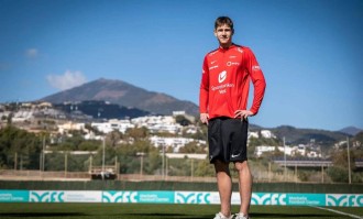 曼联继续刮彩票！曝欲签马奎尔接班人，并争夺1500万法甲新姆贝莫