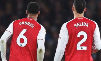 六分领跑却遭嘘声？阿森纳的冠军焦虑正在杀死美丽足球？