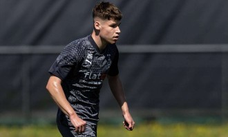 21岁德甲后防小将横空出世，新一代德国希望星，3大英超豪门疯抢