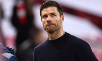 姆巴佩爆发！传射建功+4轮4球，皇马4连胜登顶西甲，甩开巴萨5分